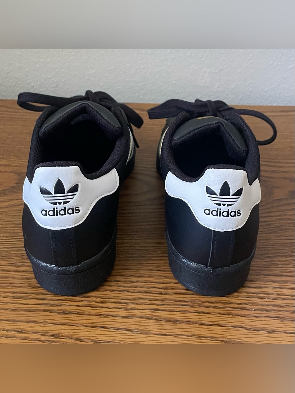 Adidas Superstar - Picture 5 of 7